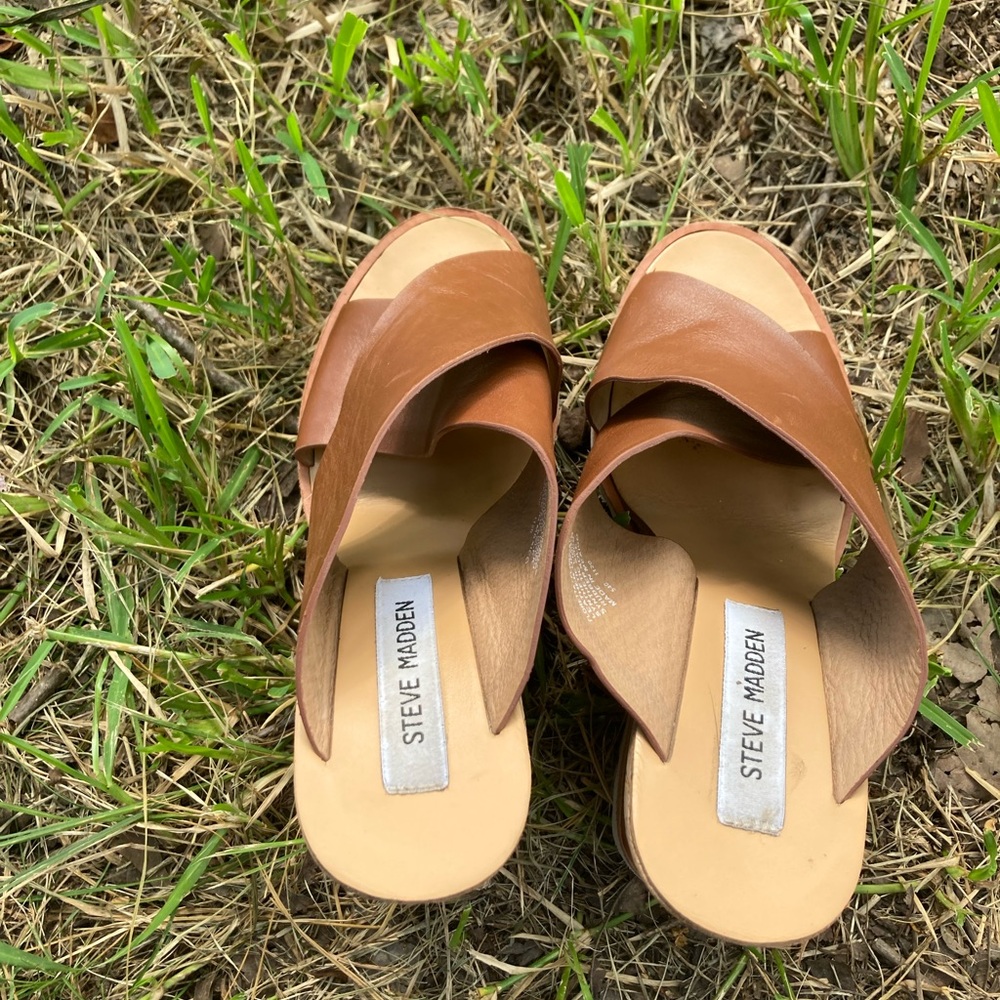 Steve Madden Tan Leather Mules